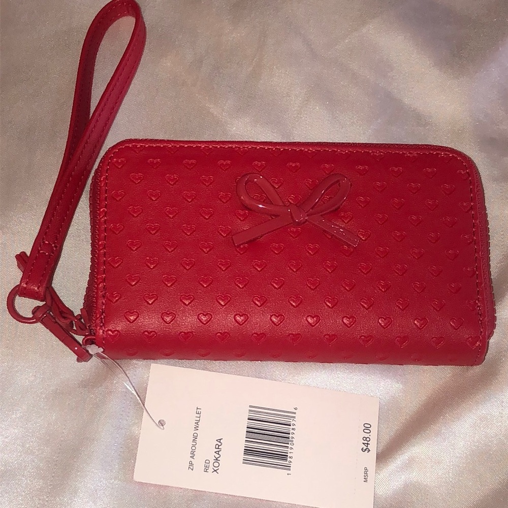 Betsey Johnson XOKARA Red Faux Leather ZA Wallet With Embossed Hearts NWT